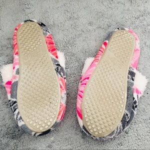 Vera Bradley Shoes - Vera Bradley cheery blossom slippers Vera Bradley Shoes - Vera Bradley cheery blossom slippers